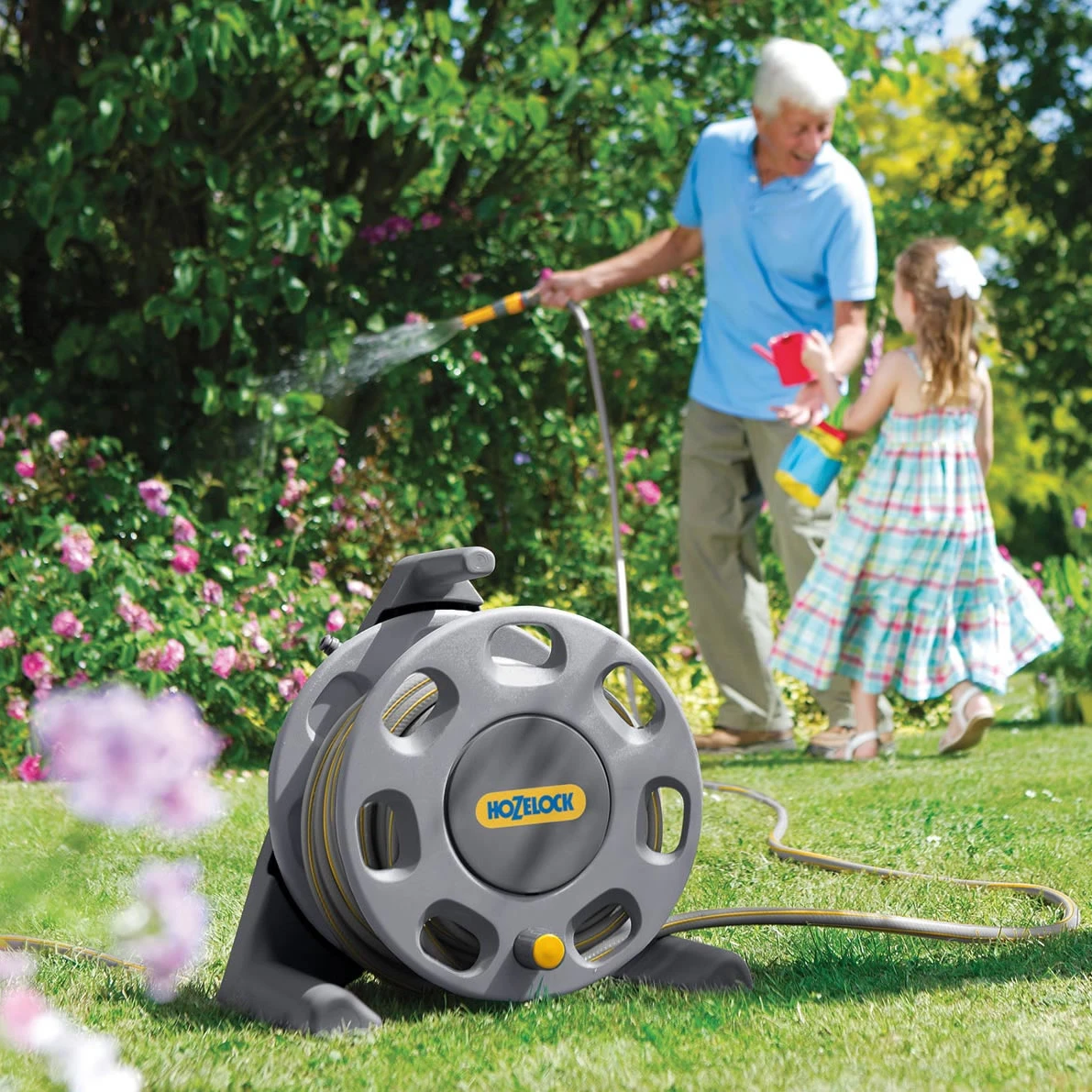 Hozelock Hose Reel With 25m Hose - 2412 4 Hozelock Hose Reel With 25m Hose - 2412 - Image 2