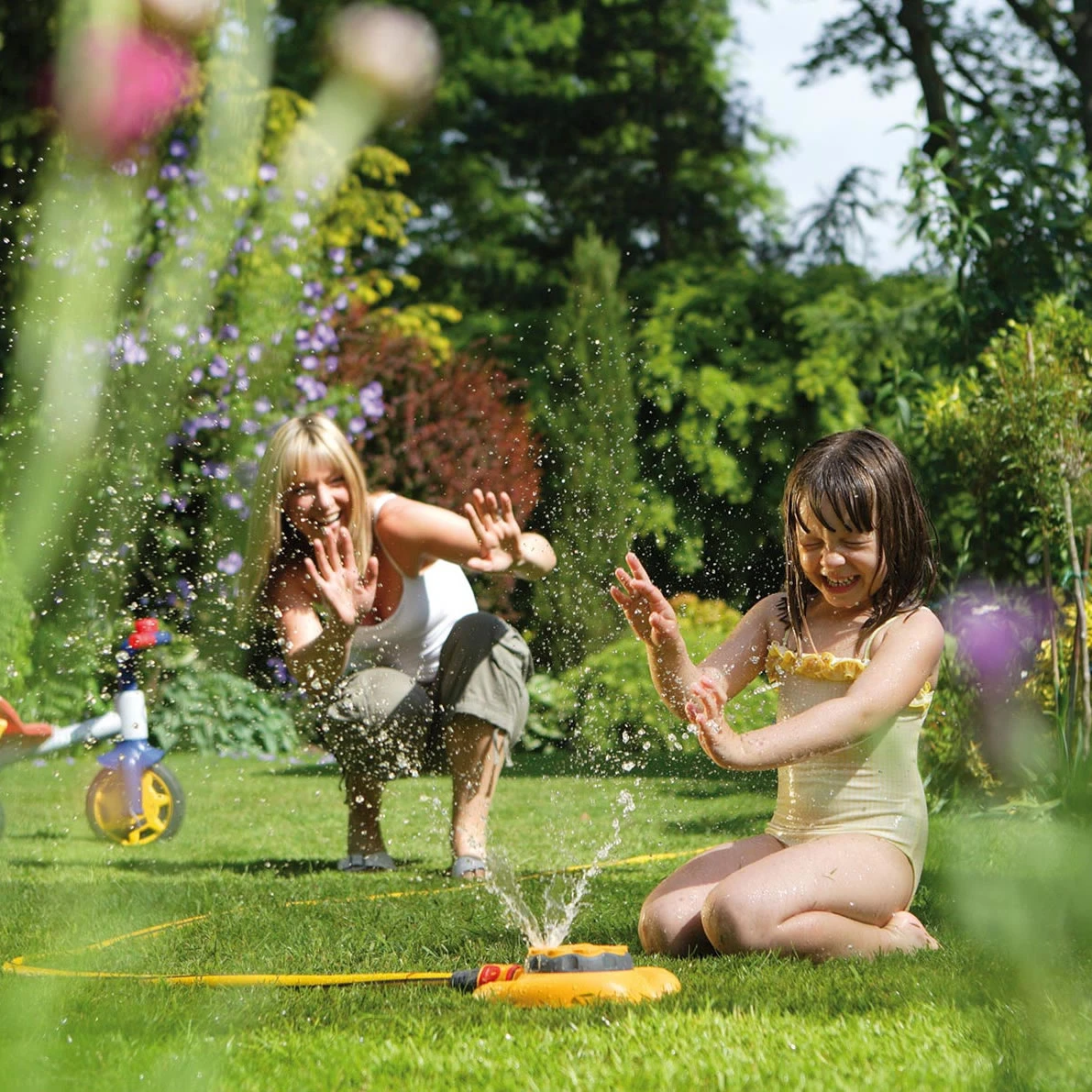 Hozelock Vortex 8 Sprinkler - 2515 4 Hozelock Vortex 8 Sprinkler - 2515 - Image 2