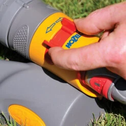 Hozelock Pro Metal Aquastorm 2in1 XL 11 Hozelock Pro Metal Aquastorm 2in1 XL -Growhaus Zone 2986 detail