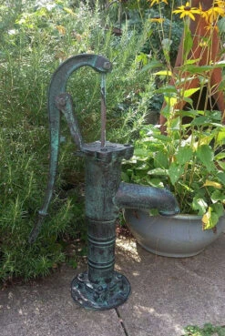 Cast Iron Garden Hand Water Pump -Growhaus Zone l Hand Pump 5