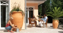 Garantia Antique Amphora Water Butt, 600 Litres, In Terracotta -Growhaus Zone l amphora terracotta 2