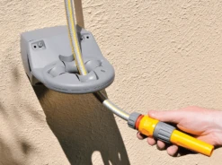 Universal Hozelock Hose Guide - 2392 -Growhaus Zone l hose guide