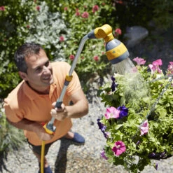 Hozelock Telescopic Lance Spray Plus 140cm 7 Hozelock Telescopic Lance Spray Plus 140cm -Growhaus Zone l telescopic lance spray gun plus 140 2699 hozelock lifestyle