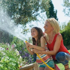 Hozelock Superhoze Expandable Garden Hose - 15m -Growhaus Zone superhoze play